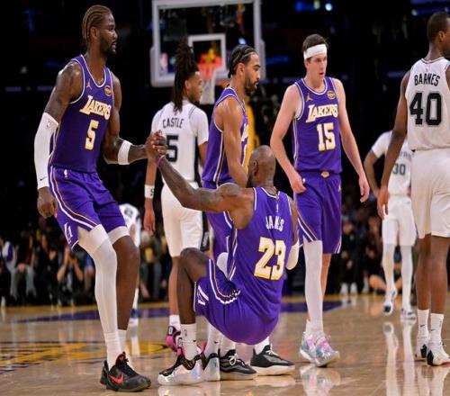 罗杰斯坚定,支持亨德森,沙特之行,金宝博188bet体育官网,金宝博188bet体育平台,金宝博188bet体育链接,金宝博188bet体育官方